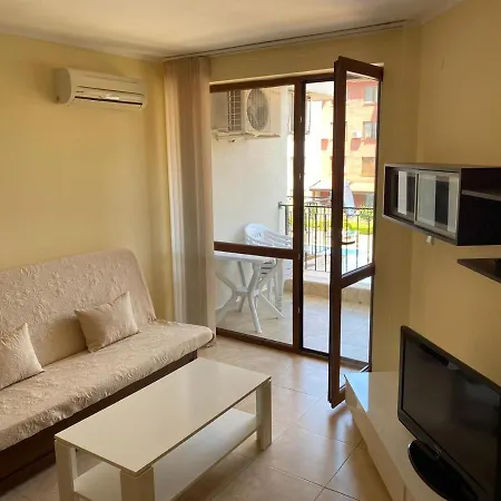 3 Family With Pool View * נסבר